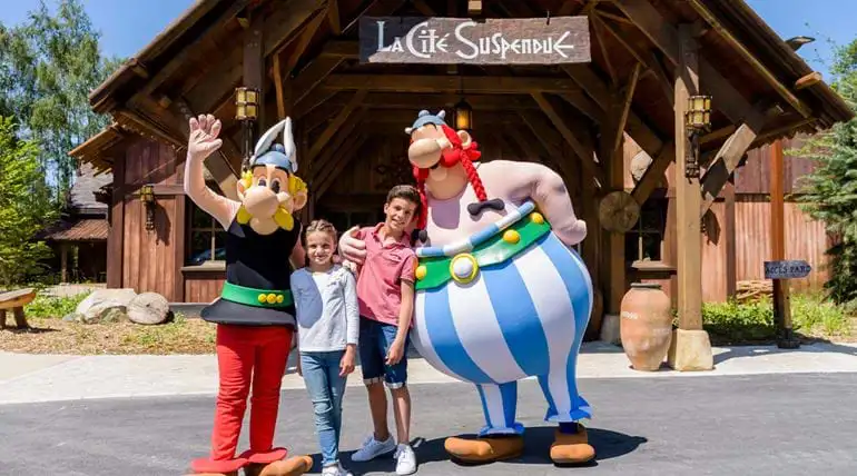 You are guaranteed a warm welcome by Astérix and Obelix!