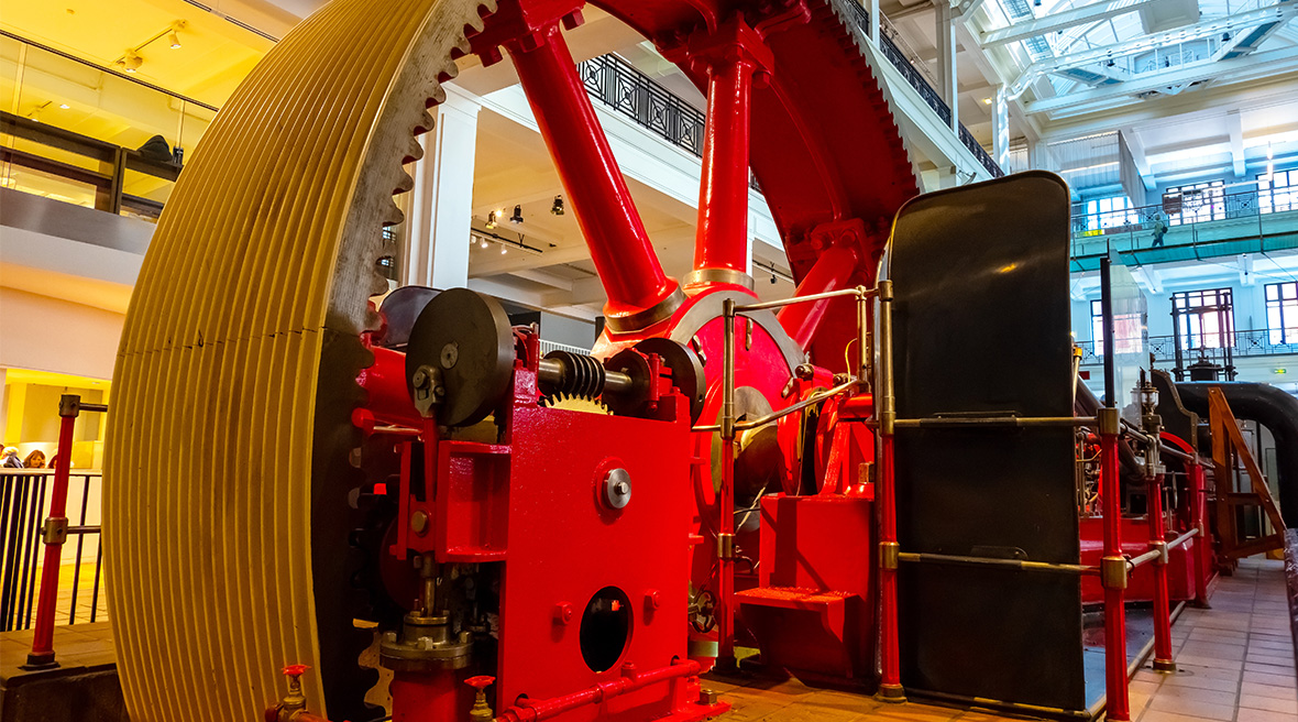 Die Burnley Mill Engine, eine historische Dampfmaschine, ausgestellt in der Energy Hall des Science Museum.