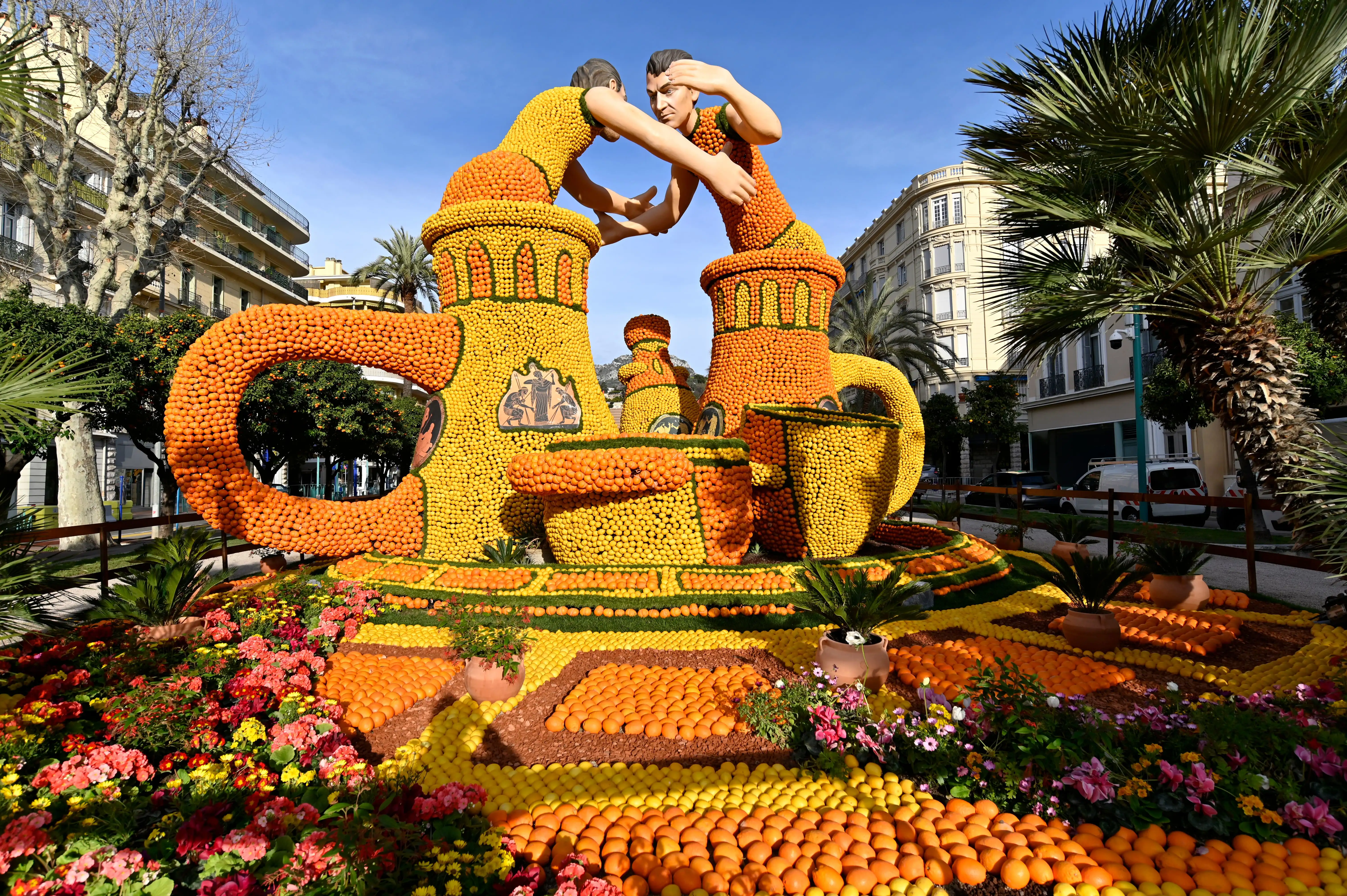 Wrestlers made from oranges and lemons