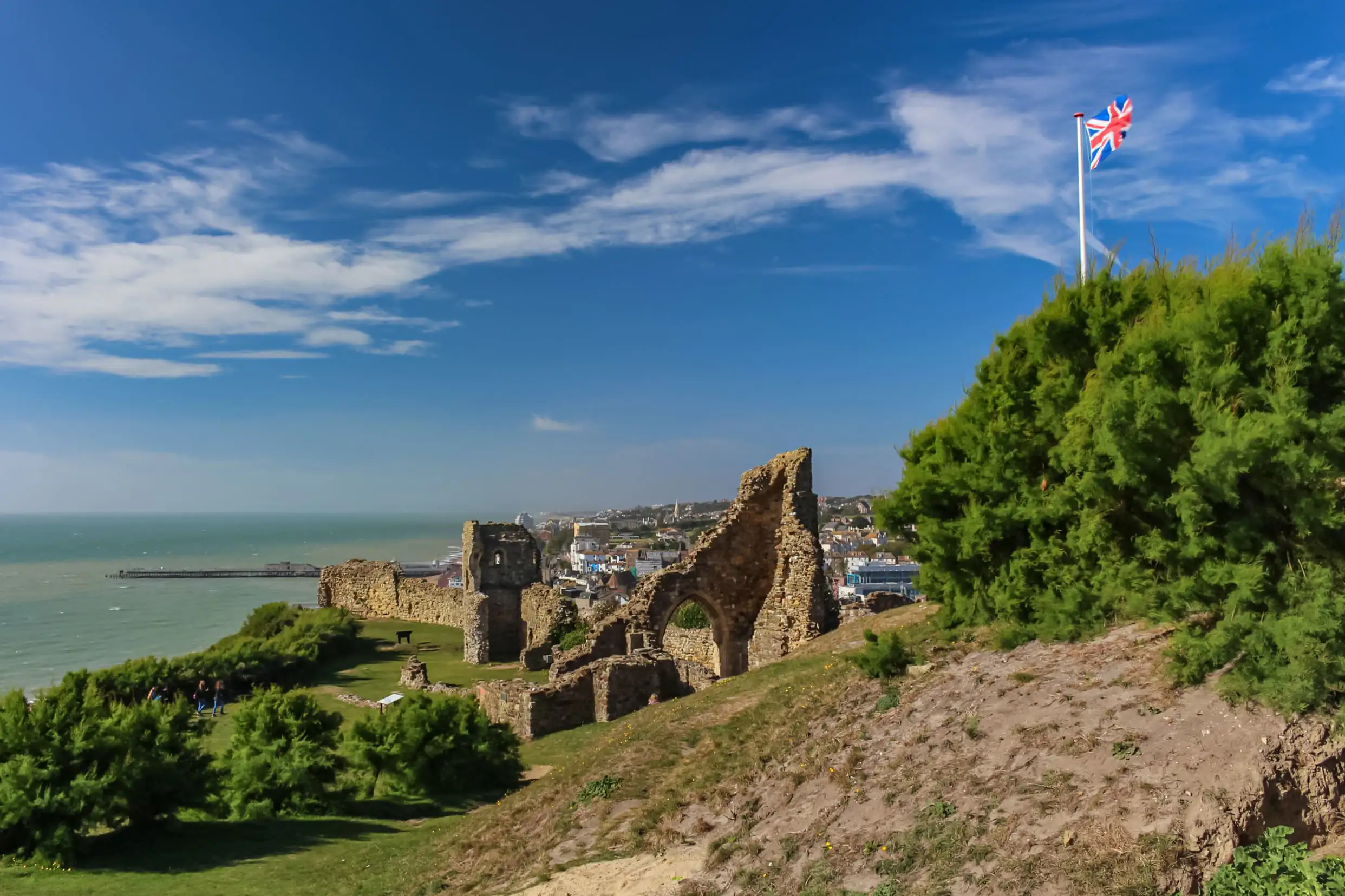 De ruïnes van het kasteel van Hastings.