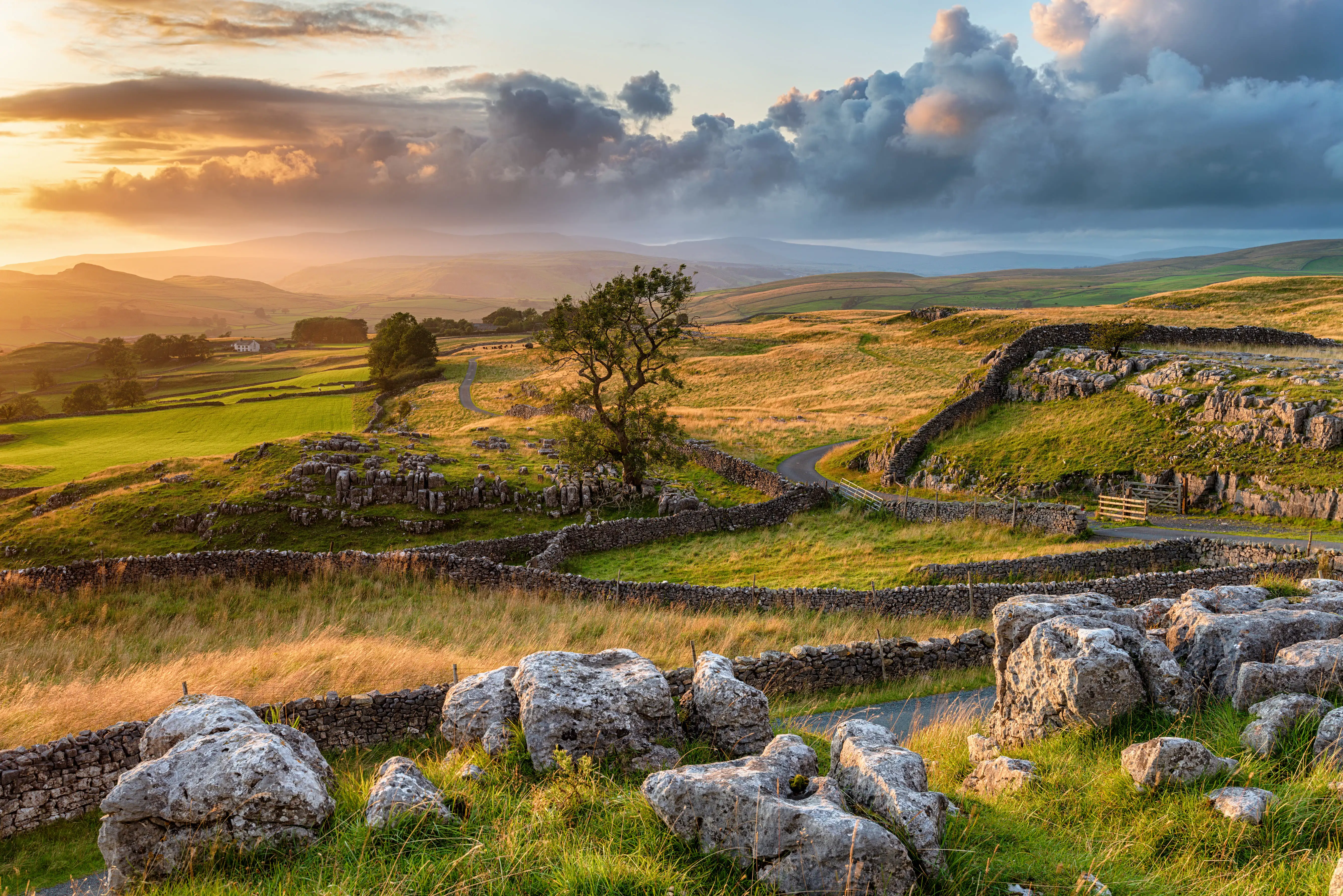 Avondlicht boven het Yorkshire Dales National Park.