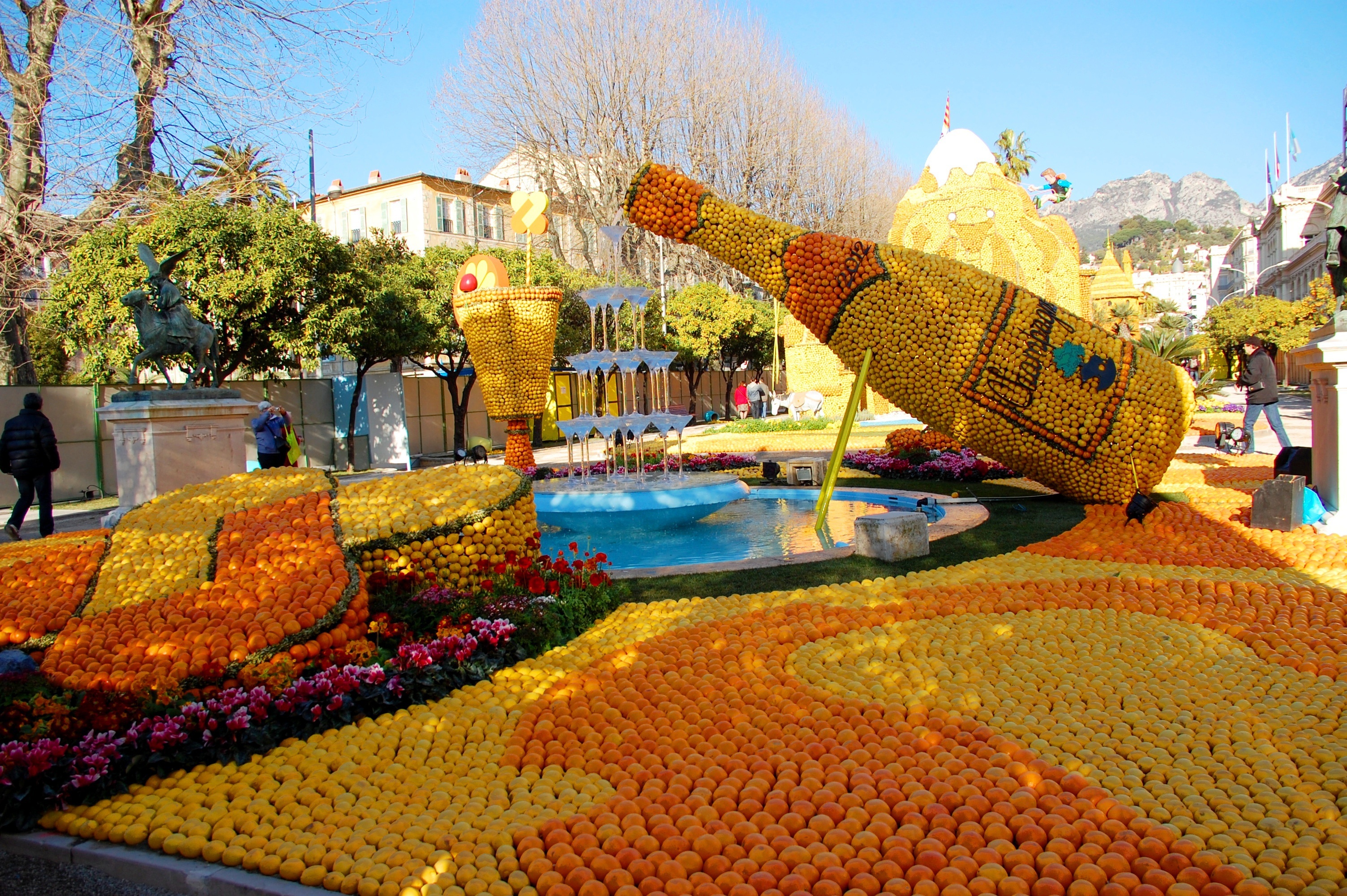 The amazing Lemon Festival in Menton