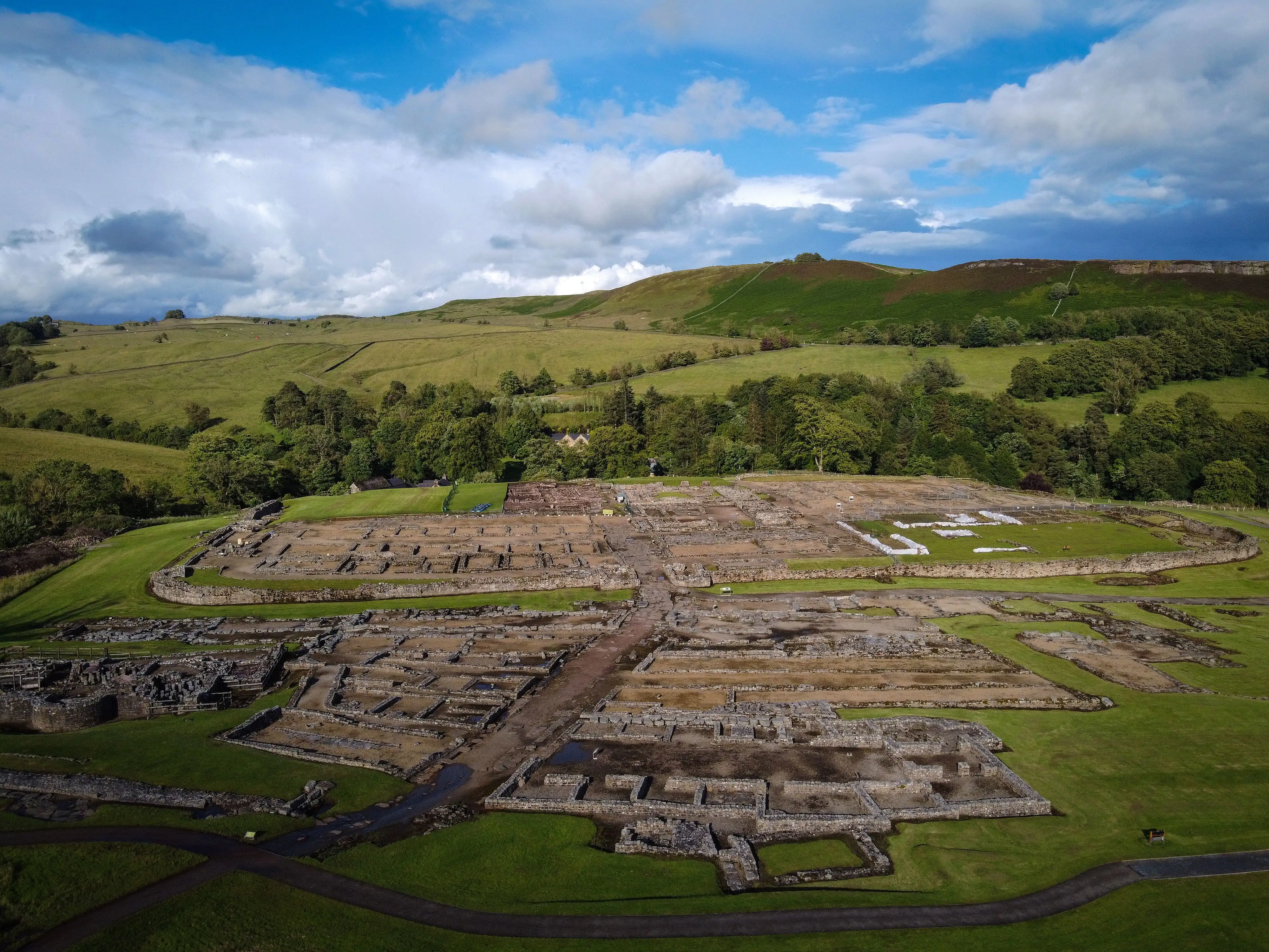 Vue aérienne des ruines du fort romain de Vindolanda.