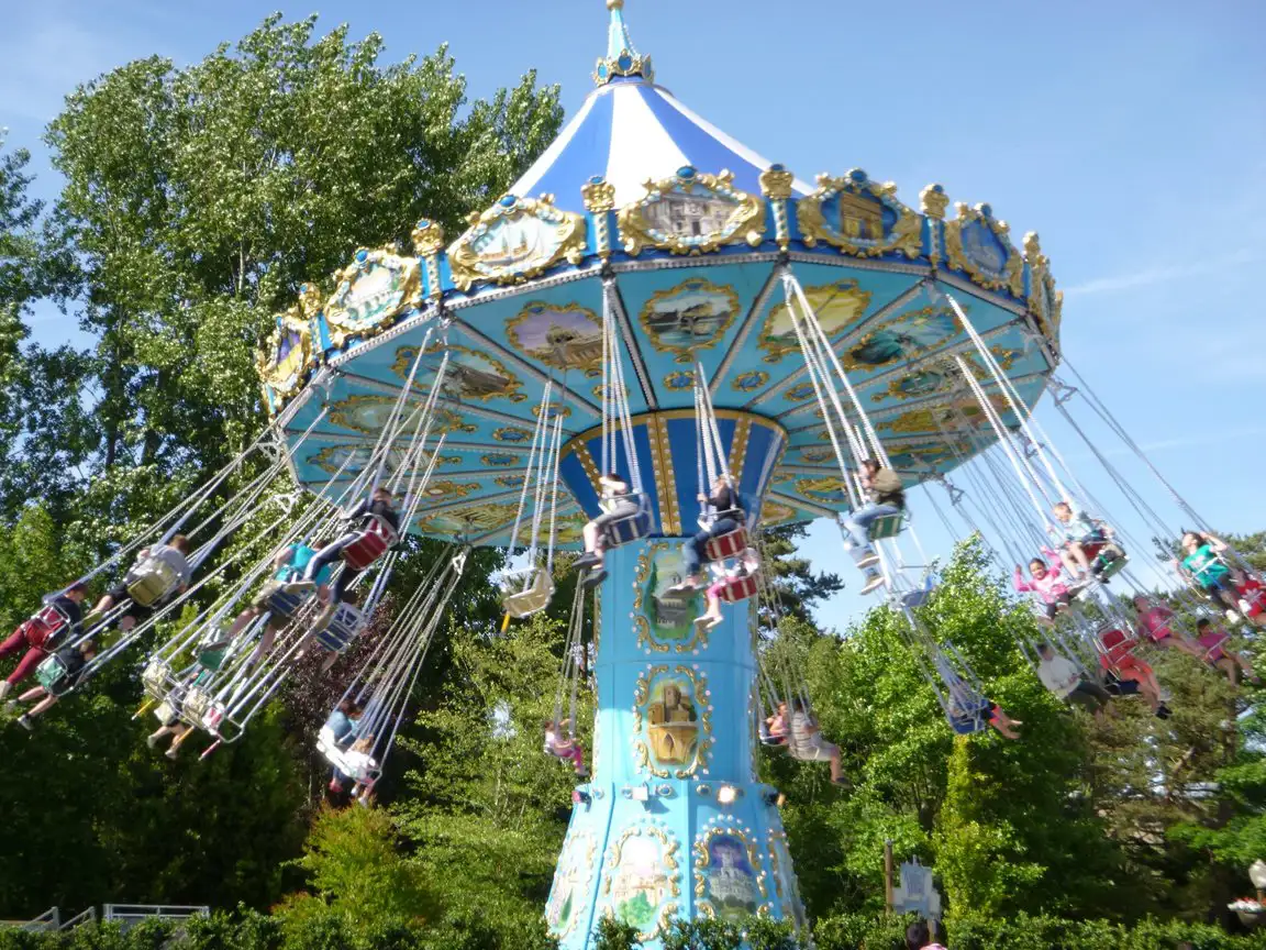 Carousel ride at Parc Bagatelle