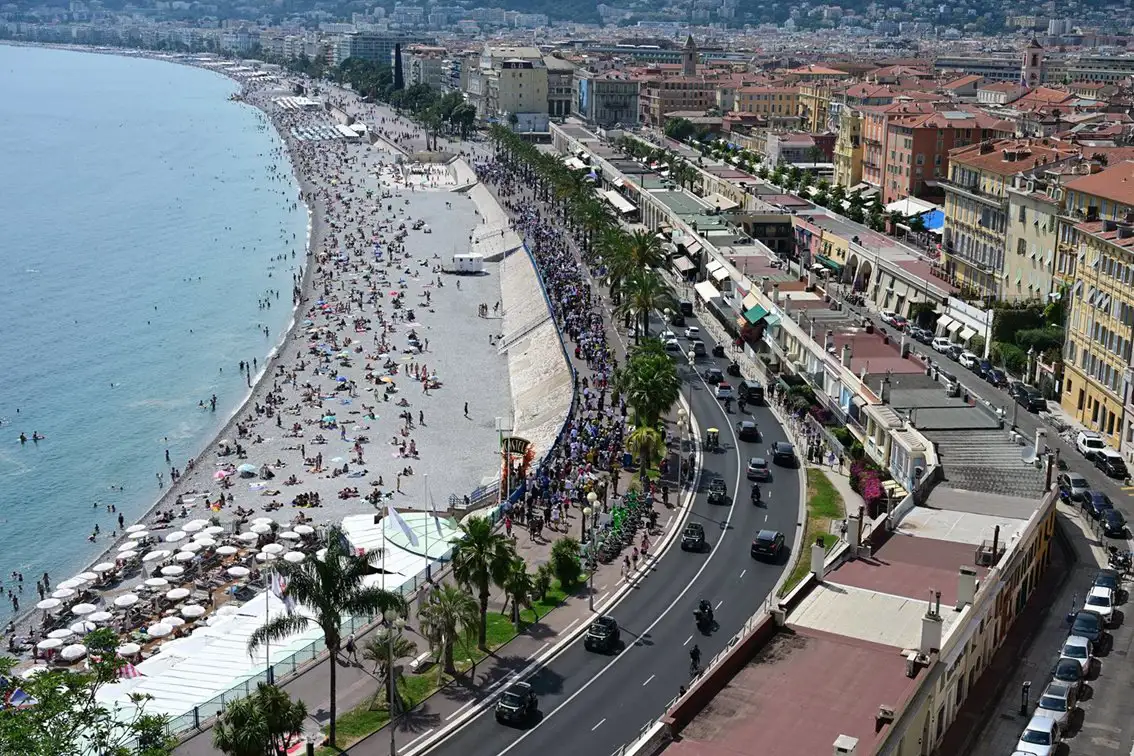 Nice beach and Promenade des Anglais