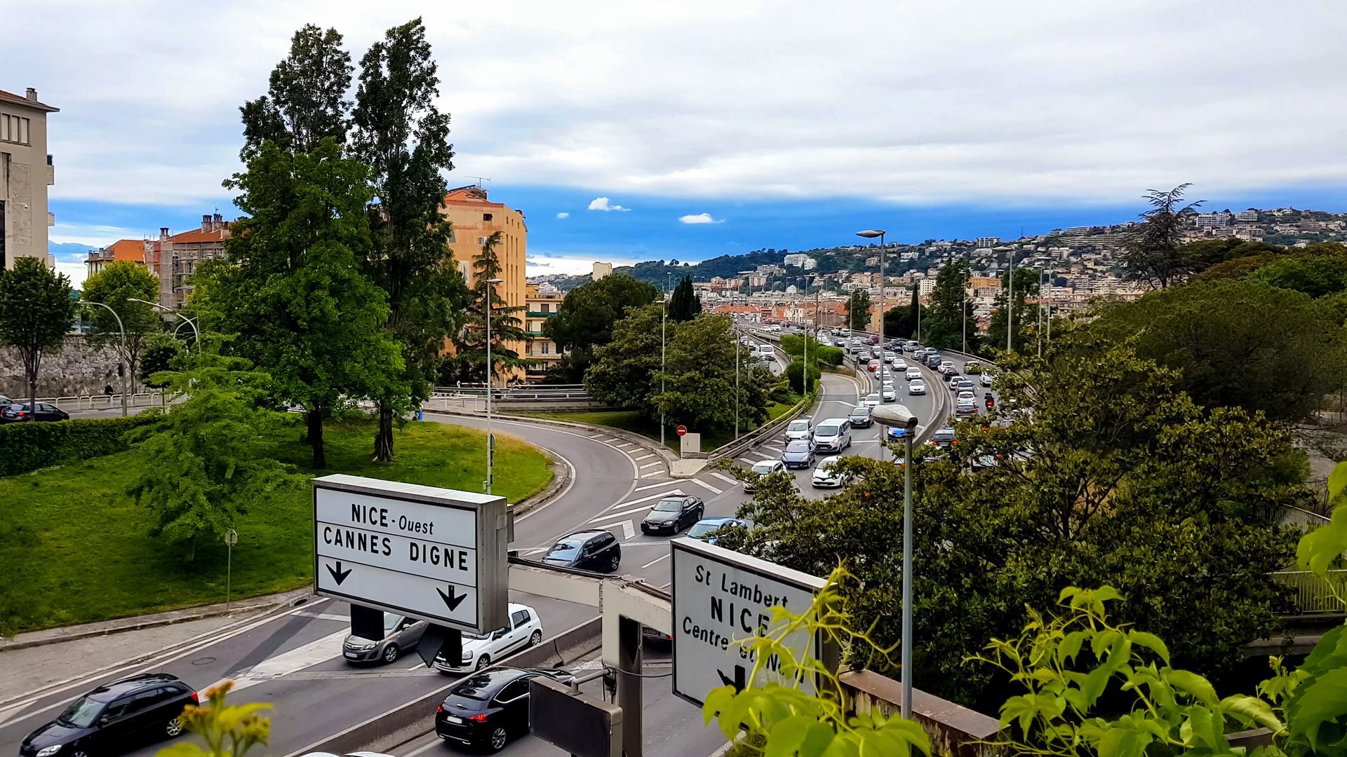 Driving in Nice: parking, ZFE rules and local tips