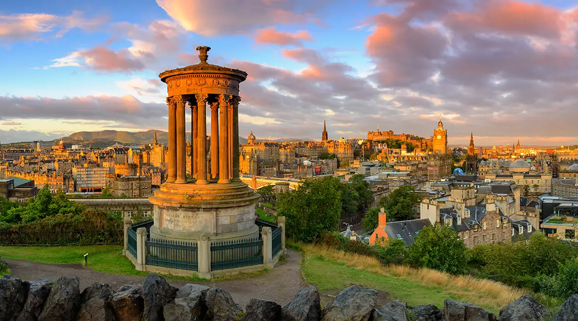 Vue sur Édimbourg depuis le monument Dugald Stewart, sur Calton Hill