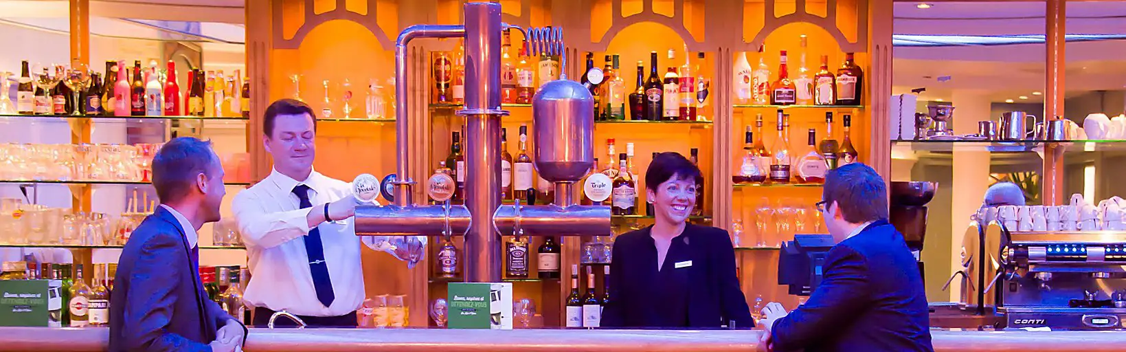 Vinéa pub at Holiday Inn Calais Coquelles