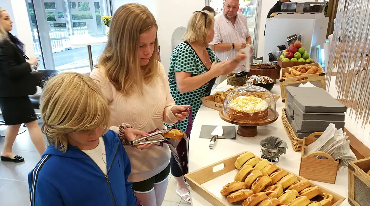 The Trueman children start filling up from the buffet