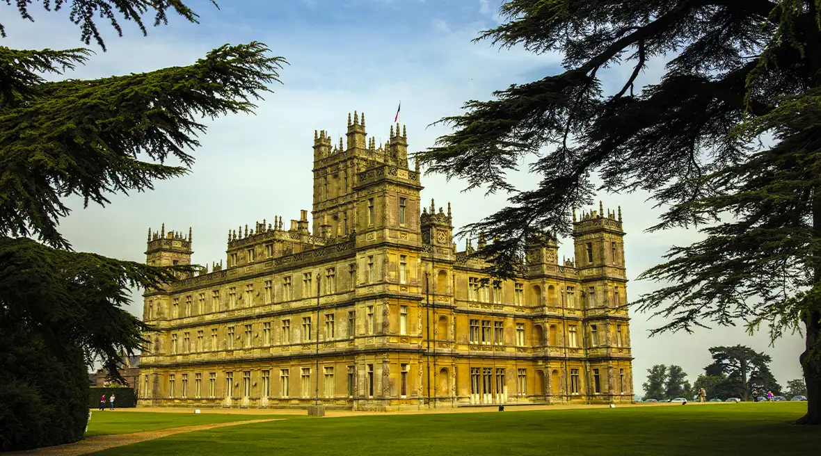 Le château de Highclere qui a servi de décor à la série Downtown Abbey