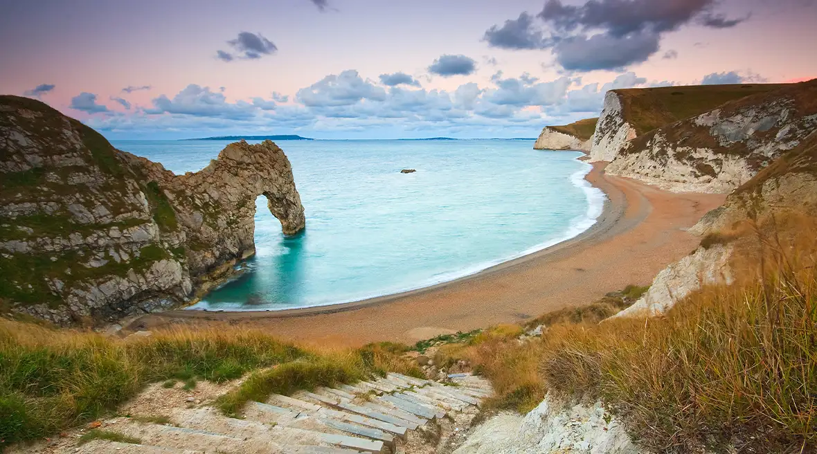 La côte Jurassique du Dorset et la célèbre « porte de Durdle »
