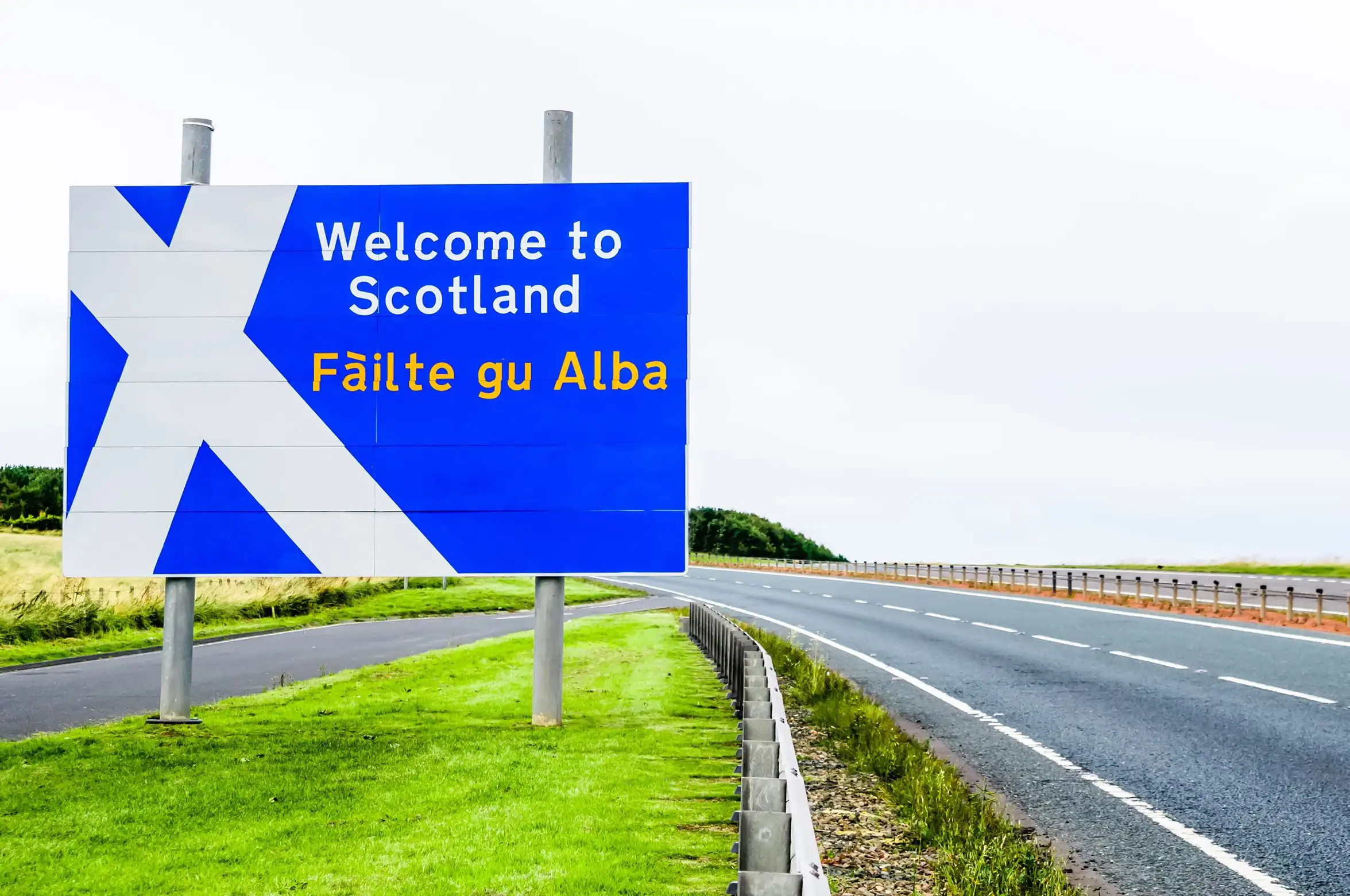 Verkehrsschild „Welcome to Scotland“