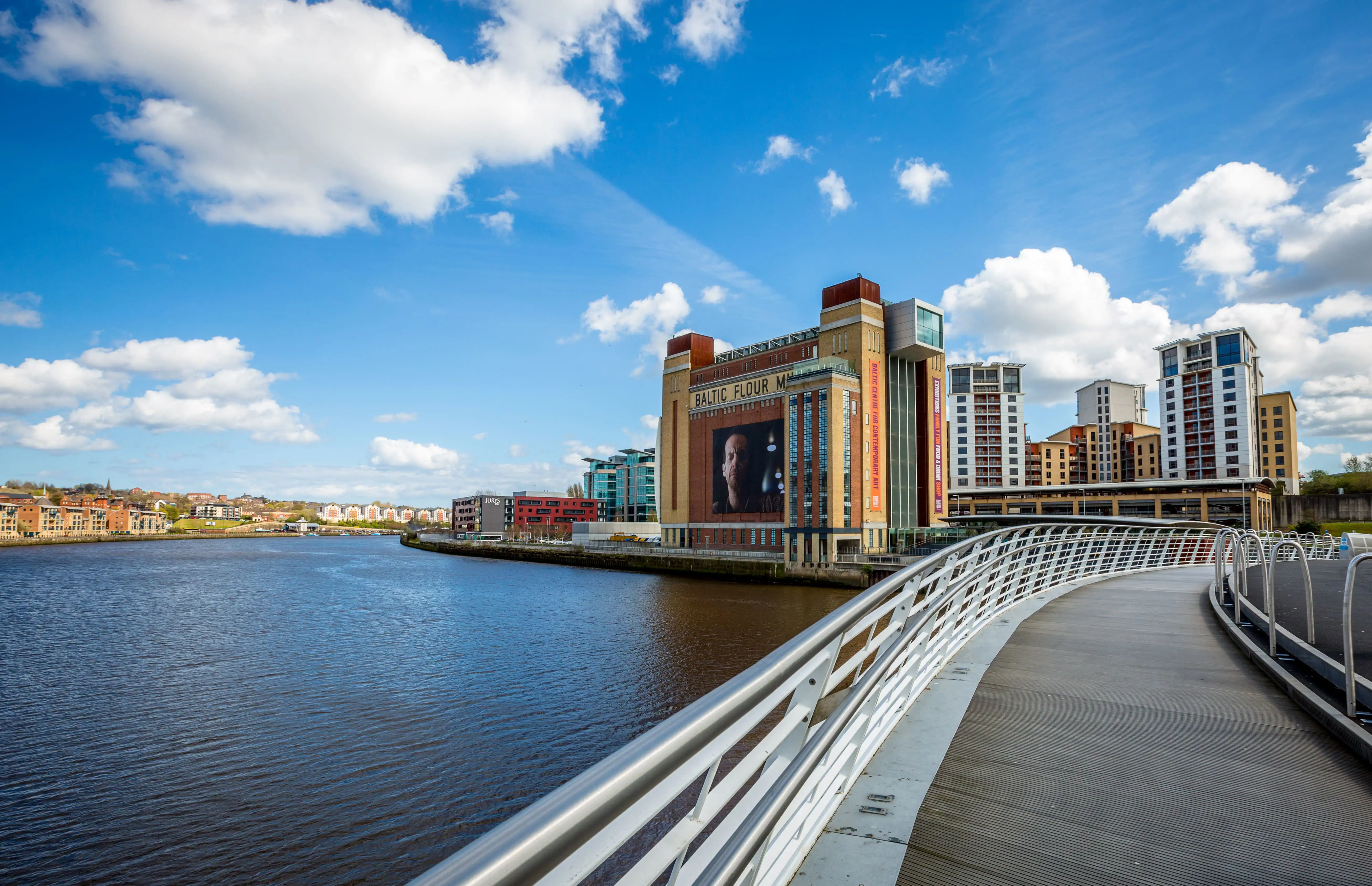 BALTIC Centre for Contemporary Art, vu depuis le Gateshead Millennium Bridge