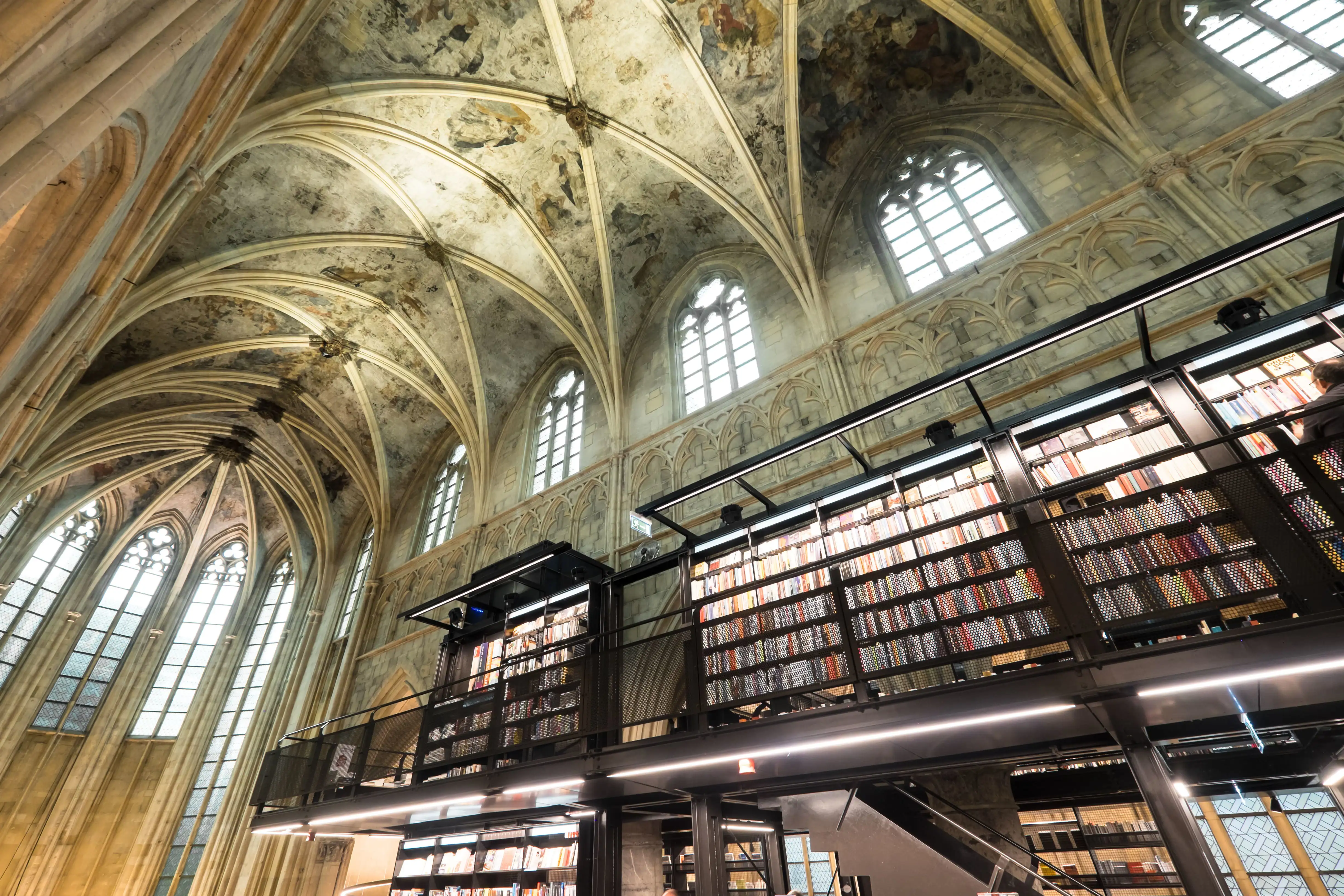 Modern book stacks in a cathedral or large church, Maastricht
